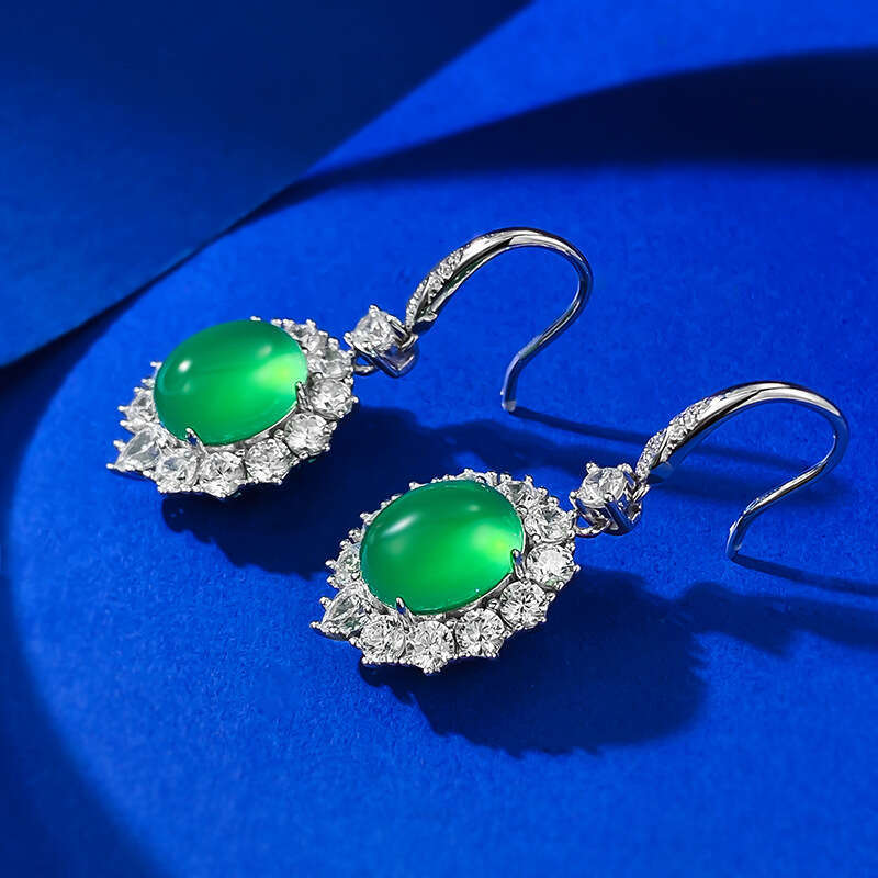 Mujing 2023 New Sier 8*10 Simulated Green Chalcedony Earrings Rich Lady Style Luxurious Inlaid Ear Jewelry