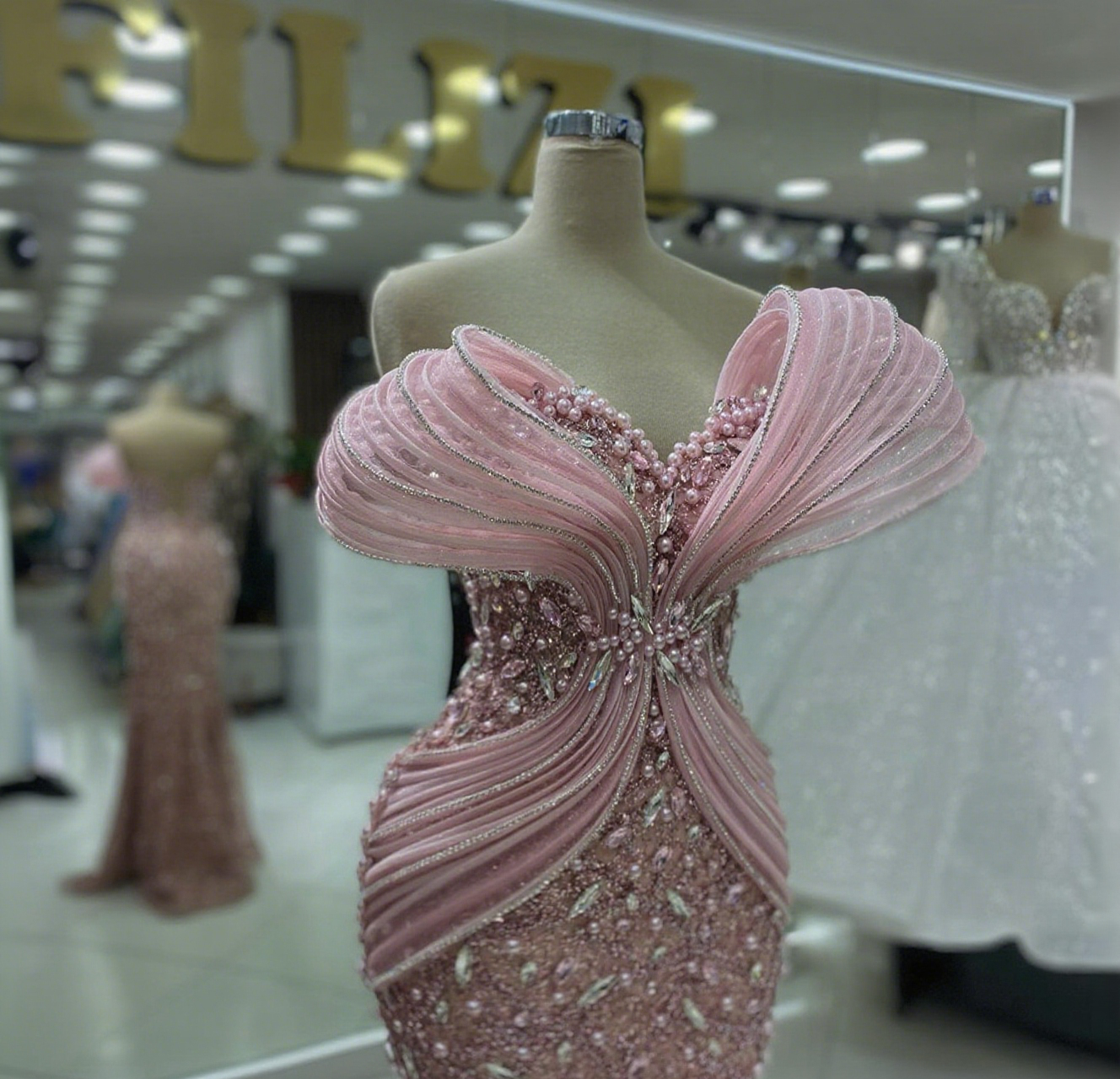 Luxury New Elegant Pink Sequins Lace Mermaid Evening Dresses Strapless For Women Beaded Prom Dress Party Gown Customized Vestido de novia