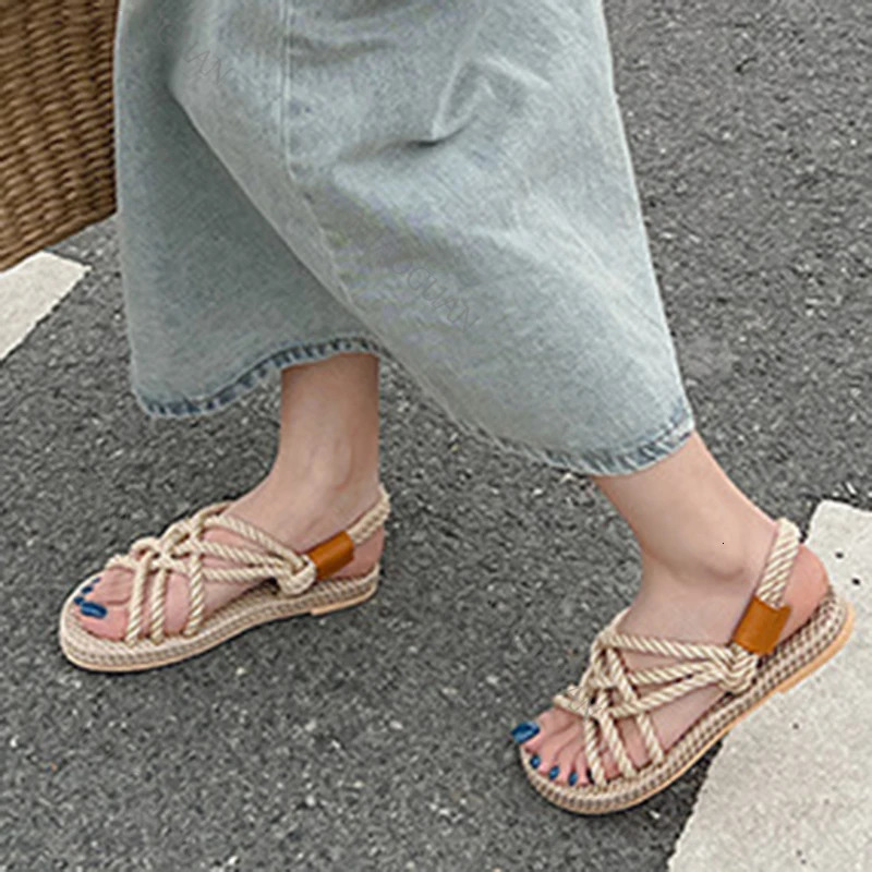 2025 Summer Womens Hemp Rope Woven Sandals Roman Rainbow Color Bohemian Straw Flat Sandal Casual Slip on Beach Shoes for Women 250801