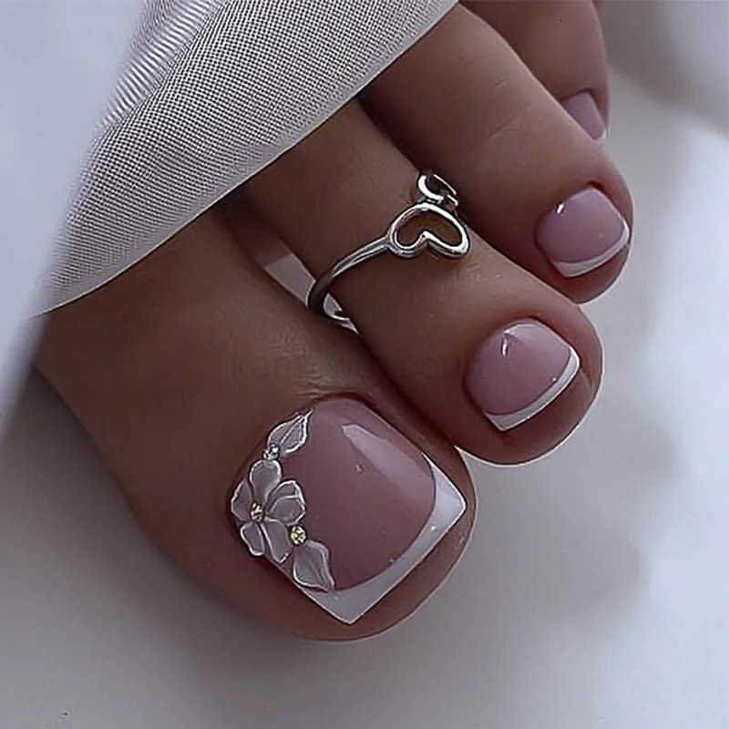 New French False Toe Nails with Heart Rhinestone Design White Edge Summer Press on Toenails Fashion Manicure Fake Toenail Patch M250807