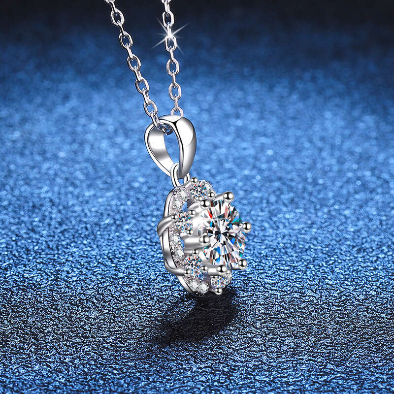 Iced Out VVS Pendant Rose Flower Style Luxurious Earrings 1 ct D Color Moissanite Necklace