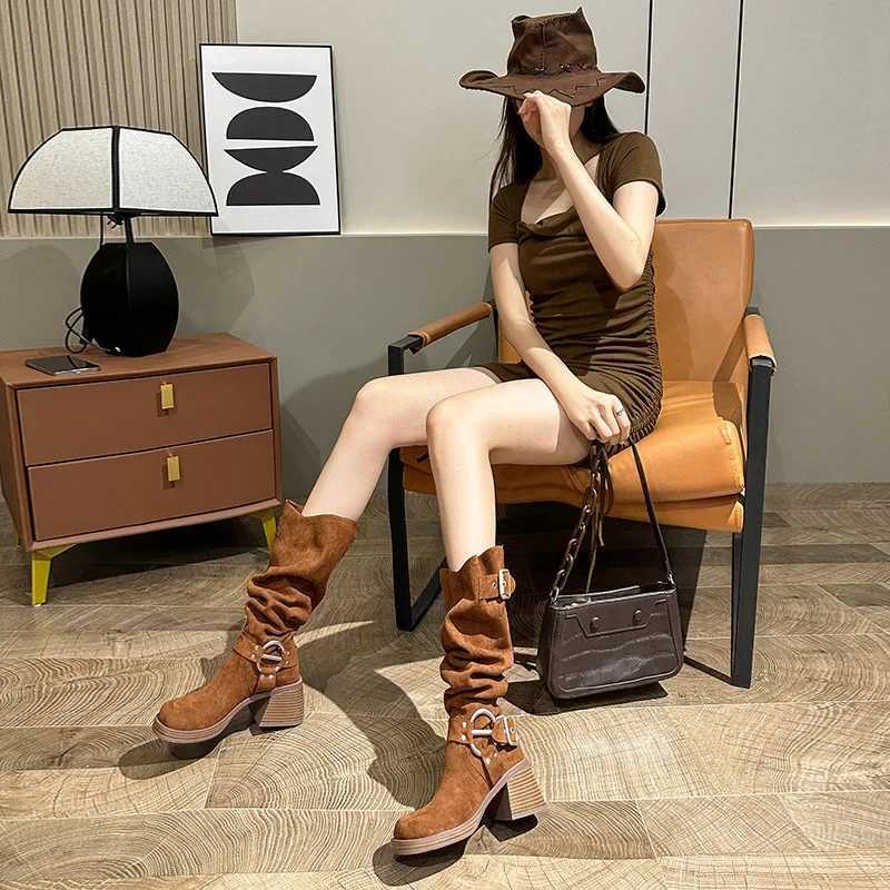 New Fold Womens Vintage Brown Metal Belt Buckle Wern Cowboy Boots Square High Heel Lg Boots Fi Knight Boots 2024 XJ250807
