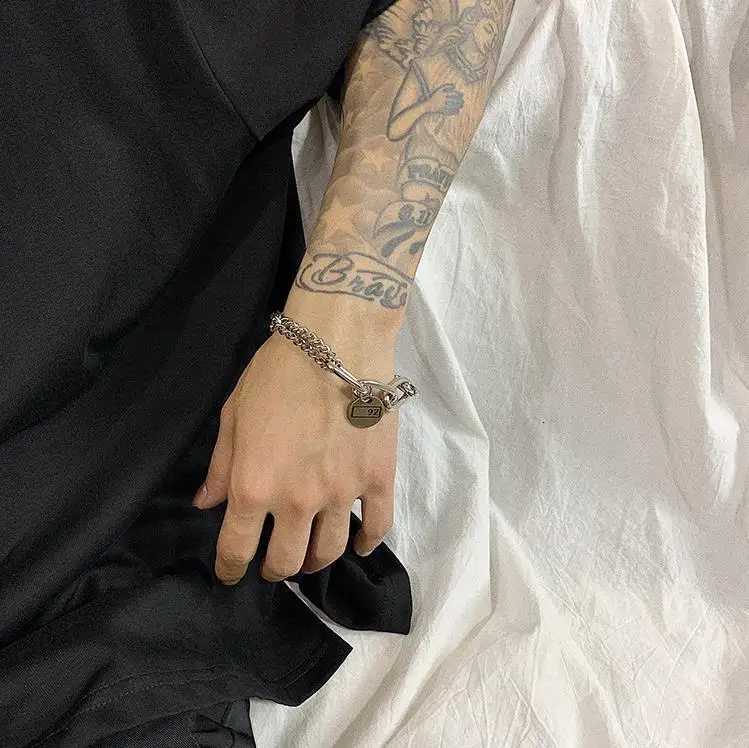 2020 Punk Bracelet Classic Hip-hop Exaggerated Thick Chain New Double Pendant Link Round Mens Bracelet Jewelry Wholesale W250807