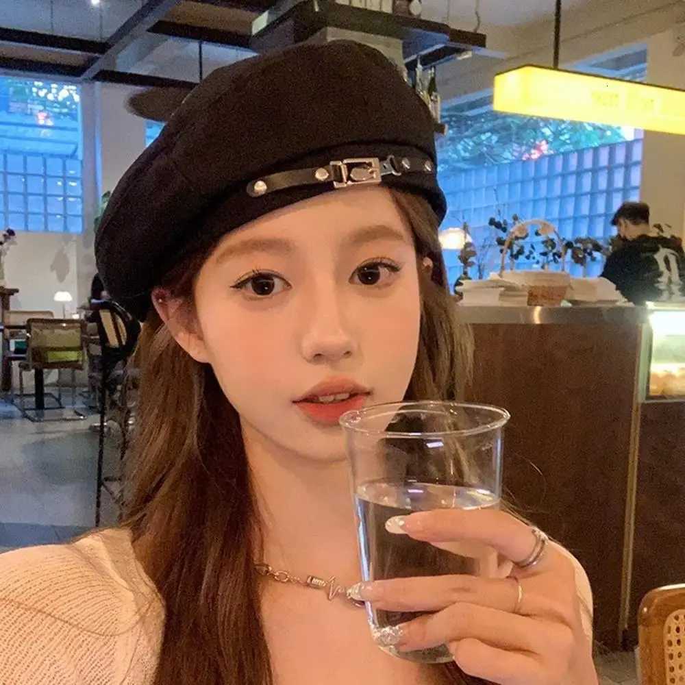 Retro Handmade Beret C Spring Autumn Women Black Beige Beret Khaki Painter Hat Female Temperament Sense C With Metal Buckle XJ250807