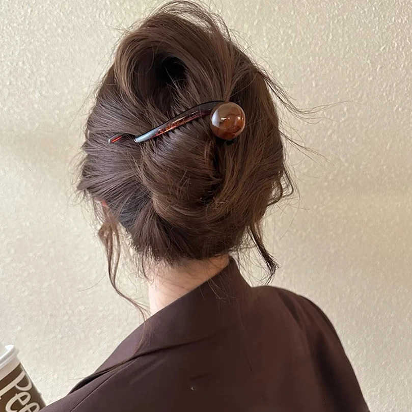 AWAYTR Retro S Shape Ponytail Twist Hair Clips New Fashion Multi-color Twisted Hollow Out Shark Clips Hair Accessory U250807