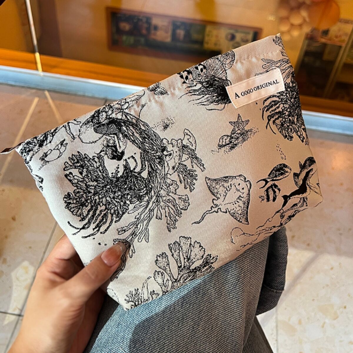 Free Shipping Designer Luxury Simple Makeup Bag Portable Skincare Storage Bag Travel Toiletry Bag Underwear Bag Canvas Bag Clutch Bag Casual Mobile Ph