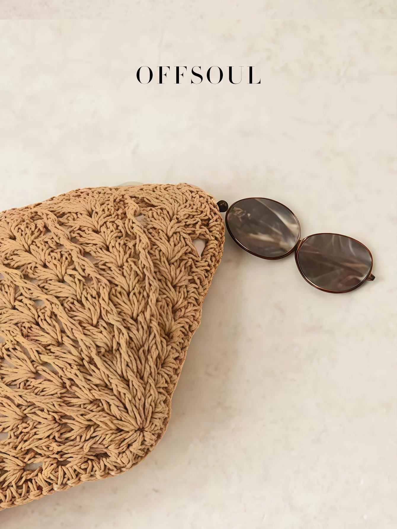 The Vintage Handwoven Straw Bag with a Seashell Shape and Acrylic Pendantants Is a Perfect Party Handbag 250730