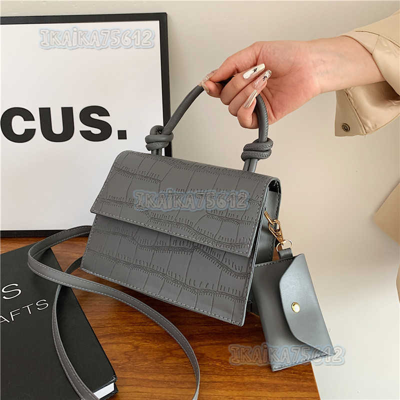 Trendy Fashion Simple Celebrity Stylish Handbag 2023 New Versatile Crossbody Bag Small Square Bag for Women H250806