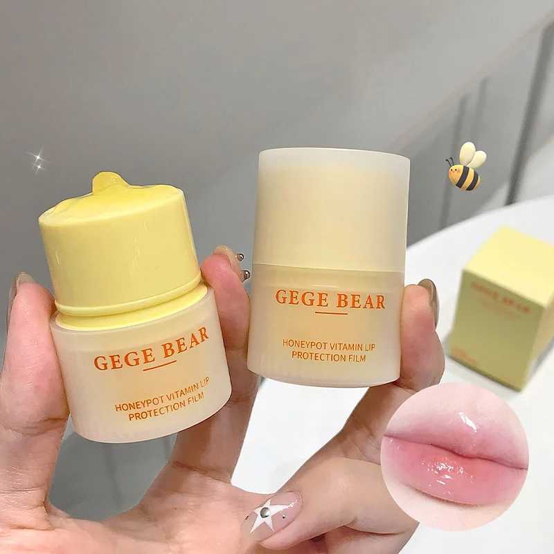 Gegebear Honey Pot Vitamin Lip Balm Hydrating and Nourishing Formula for Soft Plump Lips in Autumn and WinterXJ250807