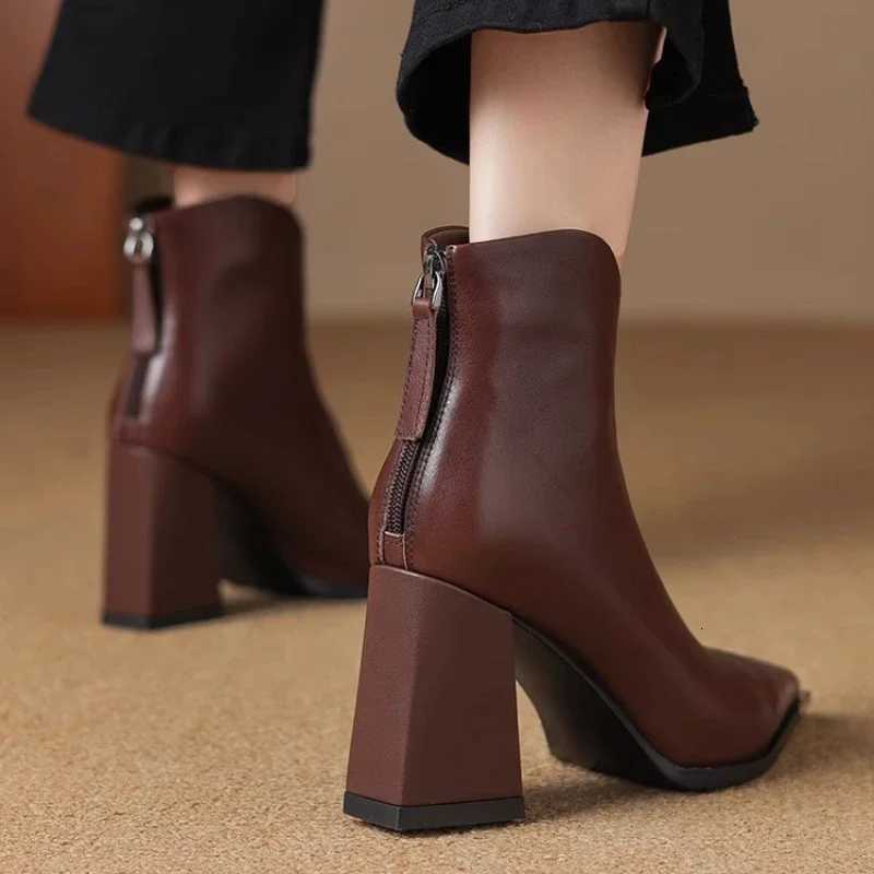 2025 Winter Sexy Women Leather Boots Luxury Pointed Brand Toe Chelsea Ankle Boots New Trendy High Heels Zipper Goth Pumps Shoes XJ250807