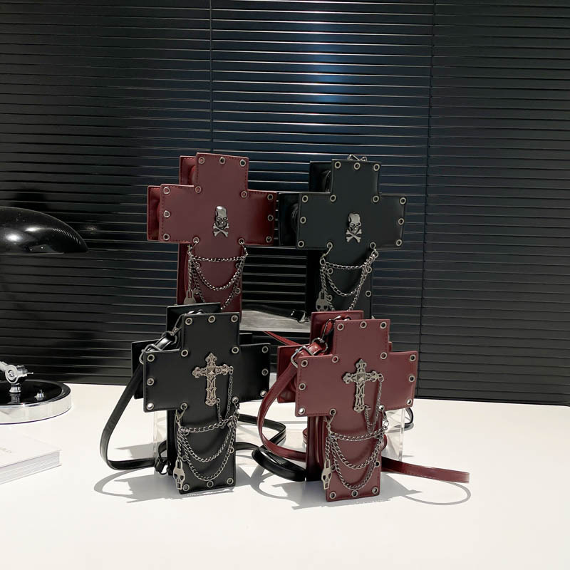 Free shipping designer Motorcycle Style Bag for Women New Gothic Style Rivet Chain Small Square Bag Personality Cross Shoulder Bag Crossbody Bag