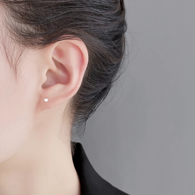 1Pc Lip Piercing Body Jewelry Plug-in Lip Stud for Women Trendy Ear Cuff Stainless Steel Star Moon Lip Stud Earrings Ear Studs 250805