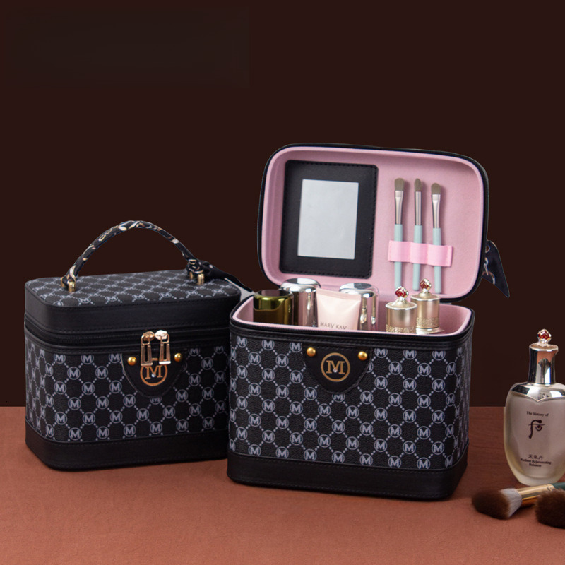 Free Shipping Designer Luxury New Retro Extra Large Capacity Makeup Bag Multifunctional Cosmetic Organizer Portable Waterproof Handheld Case Casual Ha