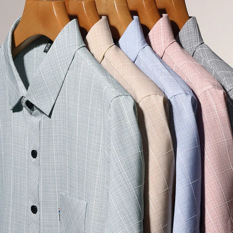 Mens Business Casual Short Sleeved Printed Shirt with Wrinkle Resistance No Ironing Comfortable All Season Versatile Top 250807