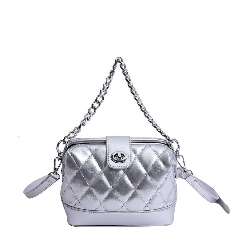 Chain Niche bags Embroidery Shell for Women 2025 New Designer Summer Fashion purse Luxury and wallet Commuter Shoulder Crossbody Bag