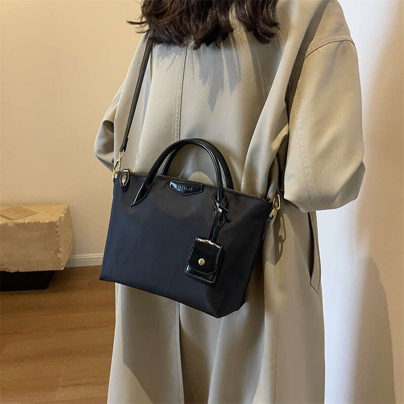 bags Tote Lightweight Oxford Cloth Handheld Tote for Women 2025 New High-end Trendy Large Capacity Luxury Designer Shoulder Crossbody Bag