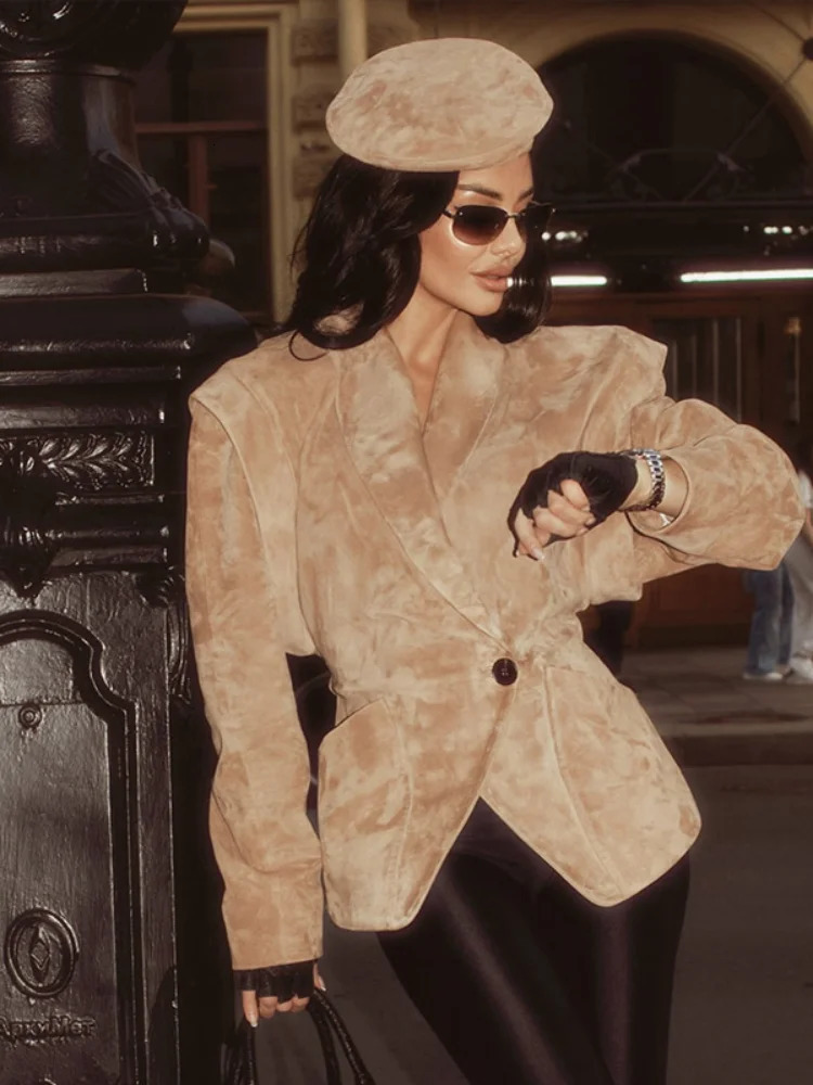 Single Breasted Buckle Casual Suede Jacket Women Chic Shoulder Pad Full Sleeve Lapel Slim Coat Autumn Lady Highstreet Wear 250805