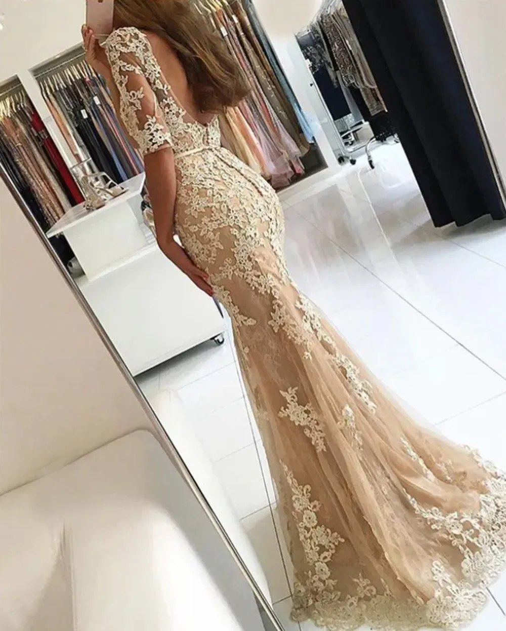 Graceful A Line Wedding Dresses With Full Sleeve Lace Appliques Beach Bridal Gowns Sexy Backless Chic Sweep Train vestido de novia