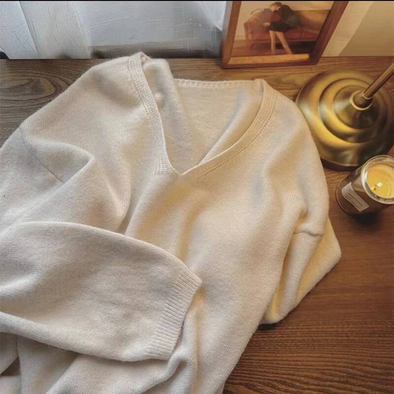 Basic Vintage Long Sleeve Bottoming Sweaters Women Autumn Winter Soft Warm V-Neck Pullovers Elegant Loose Fit Age-Reducing Tops dongdumaoyi