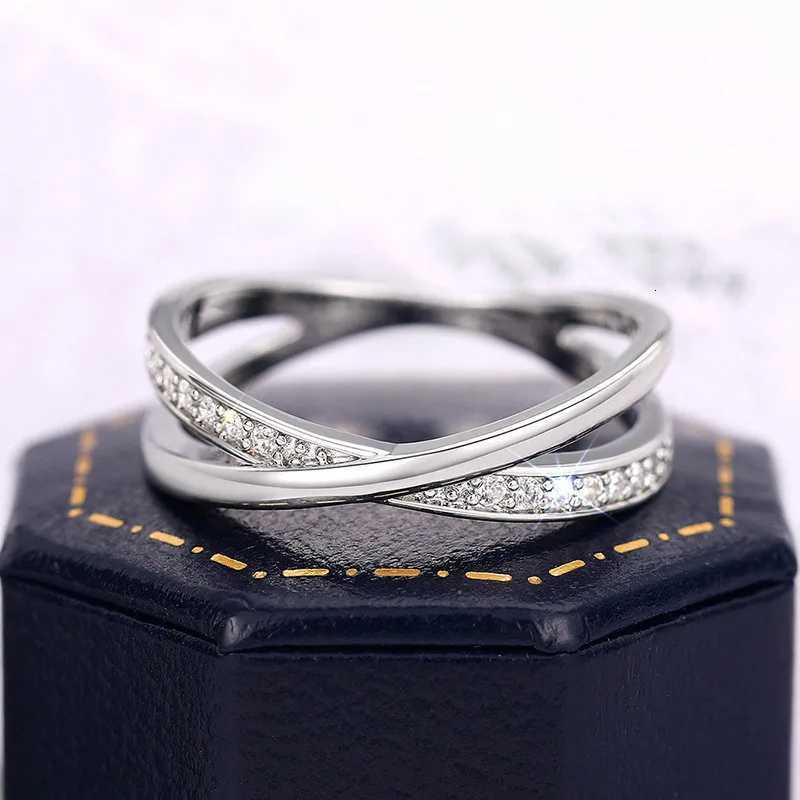 925 Sterling Silver Cross Ring Lady Trendy Jewelry Brilliant AAA Cubic Zirconia Stylish Daily Accessories for Women Y250808