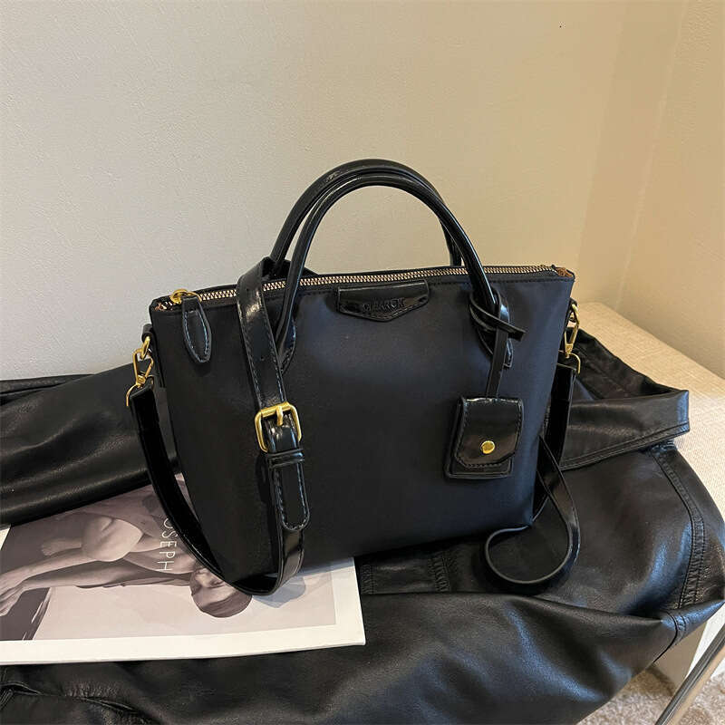 bags Tote Lightweight Oxford Cloth Handheld Tote for Women 2025 New High-end Trendy Large Capacity Luxury Designer Shoulder Crossbody Bag