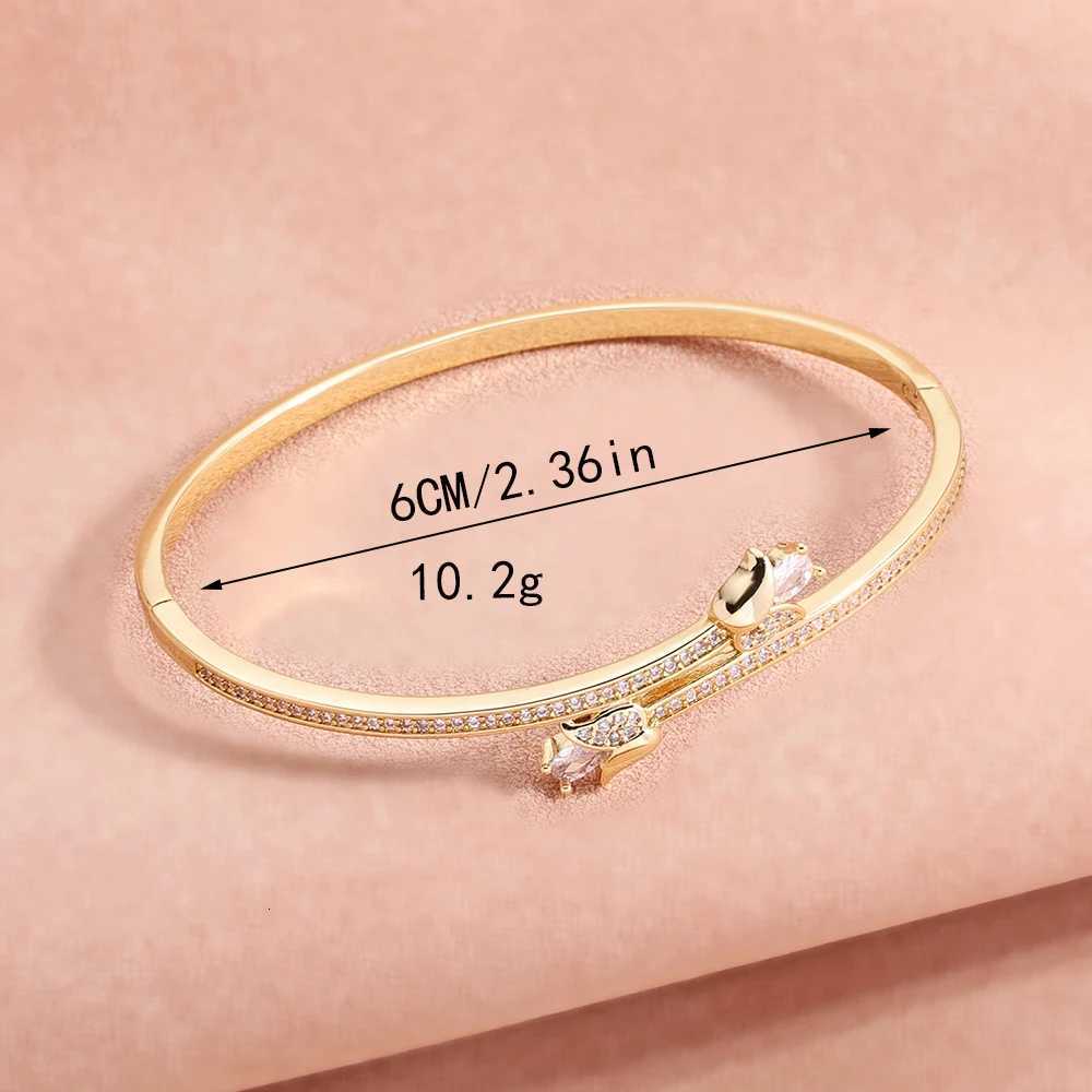 1PC Fashionable and Elegant Copper Zircon Inlaid Womens Bracelet Valentines Day Gift Mothers Day Gift Z250807