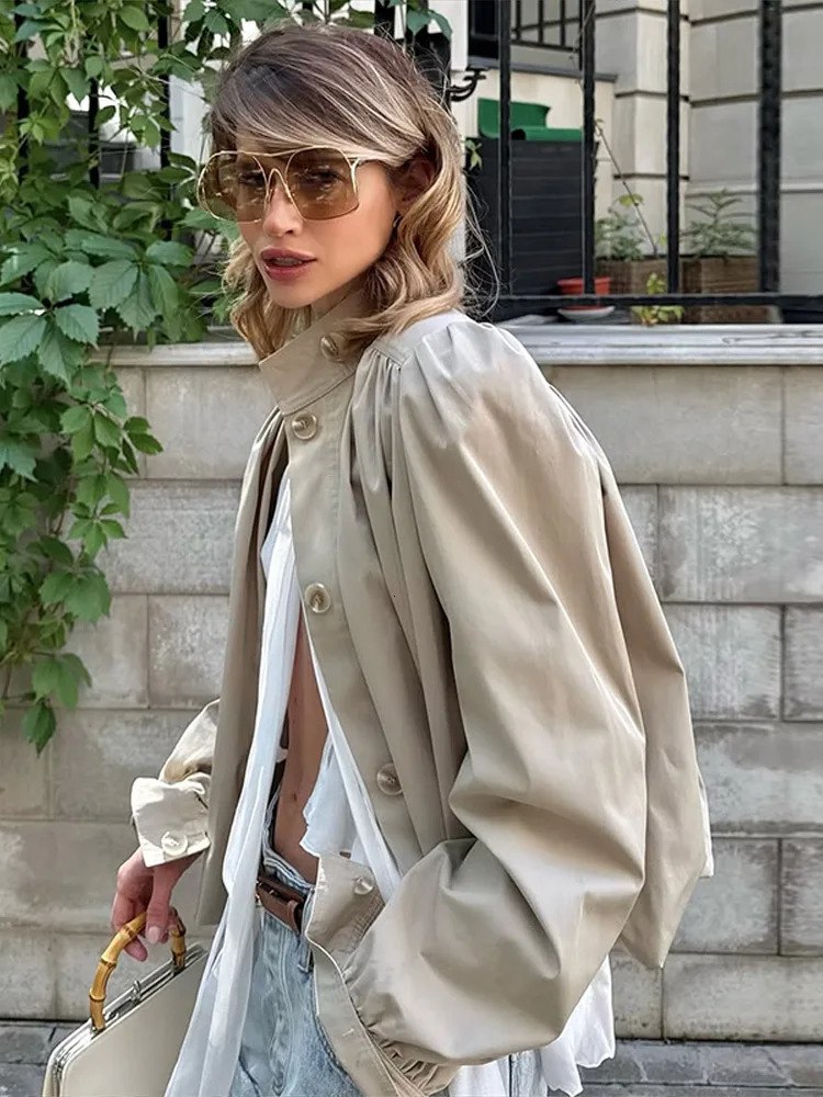 Street Button Short Windbreaker Women Full Puff Sleeve Pleated Stand Collar Solid Jackets Female 2025 Summer Fall Lady Outwears 250728