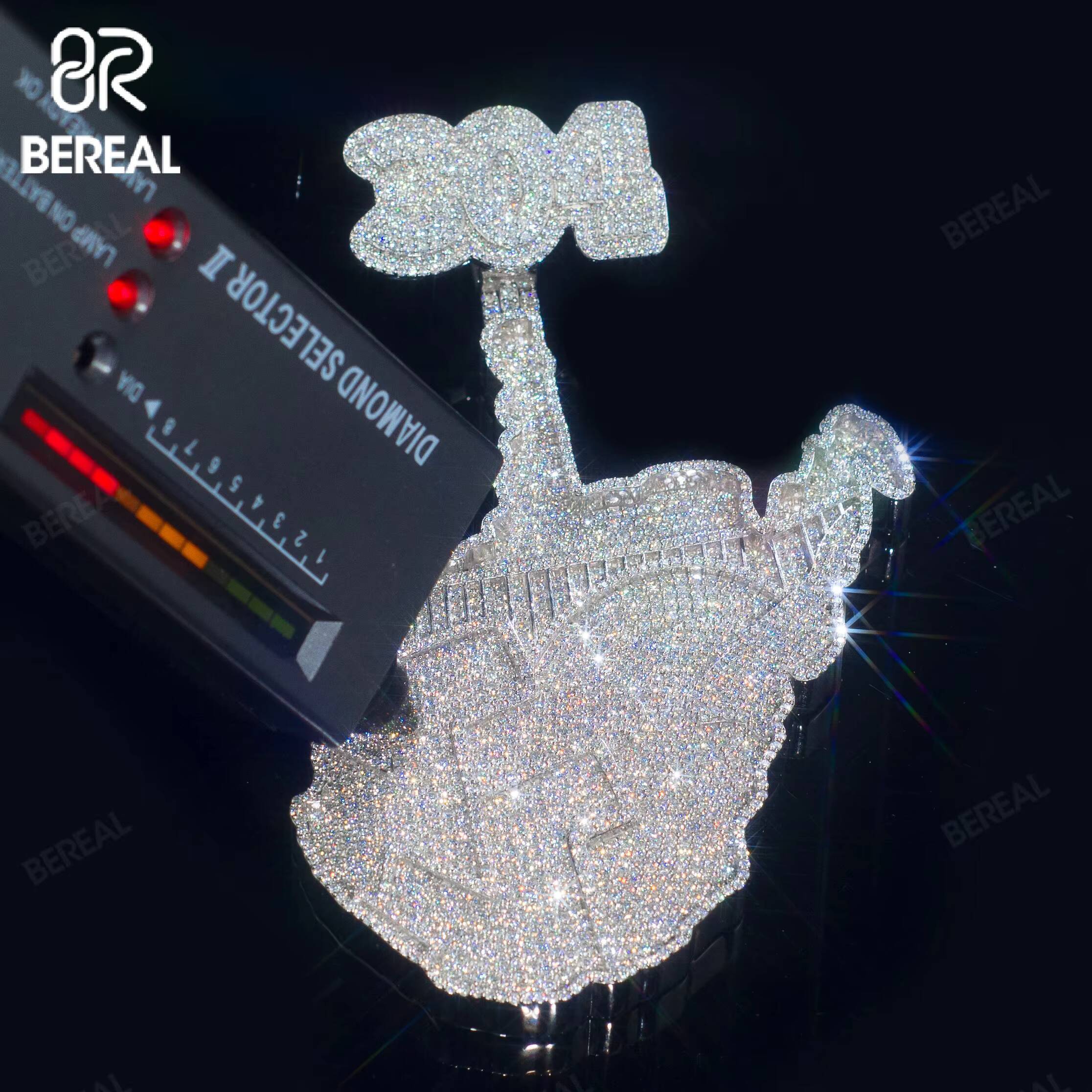 Custom Gold Plated Vvs Moissanite Pendant Hip Hop Style Round Brilliant Cut Diamond 925 Silver Iced Out Pendant for Men Women