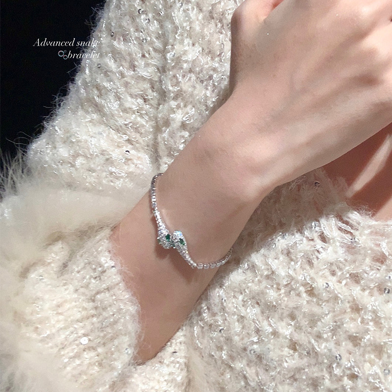 Plated Zircon Bracelet for Women, Internet Celebrity Style, Niche Hand Ring, Light , High-end Feel, Elegant Jewelry - view 3
