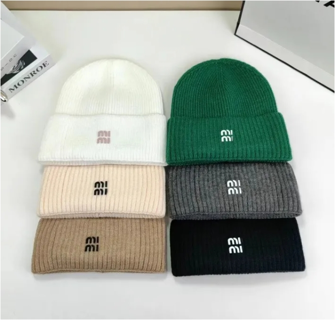 Winter knitted beanie designer cap fashionable bonnet dressy autumn hats for men skull outdoor womens cappelli travel skiing Knitted hat