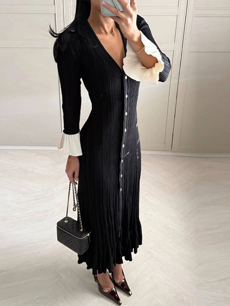 Flare Sleeve Color-Block Knit Maxi Dress Women Fashion Single Breasted Slim Dresses Lady Elegant Evening Party Long Dress 250805