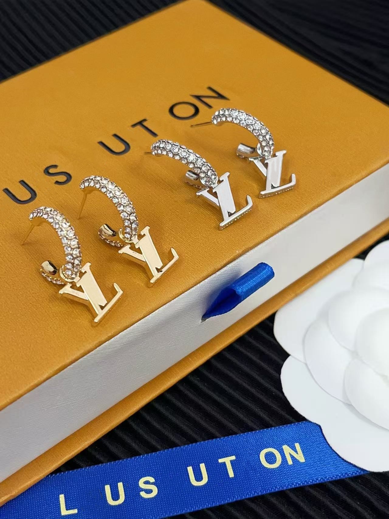 Hot selling 18K gold-plated 925 silver diamond earrings Letter studs Luxury earrings women's clover earrings designer earrings for woman Fashion Jewelry Earrings