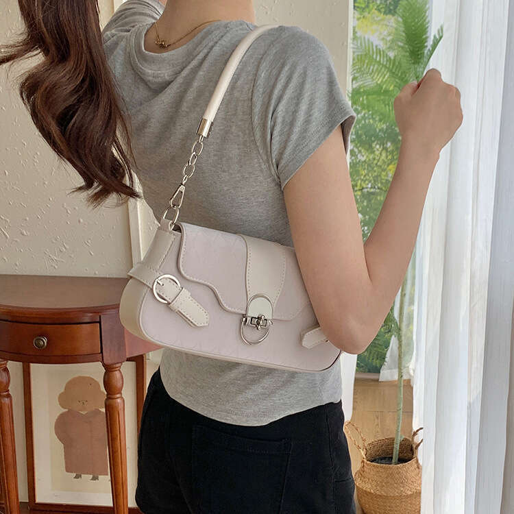 Women New Style Melard with Metal Lock Flip Cover for Girls Commuting Versatile Shoulder Crossbody Bag