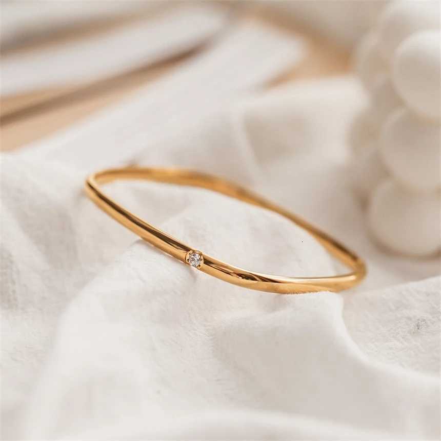 316L Stainless Steel Single Zircon Square Shape Simple Versatile Bracelets For Women Fashion Fine Jewelry Gift SAB650 Z250807