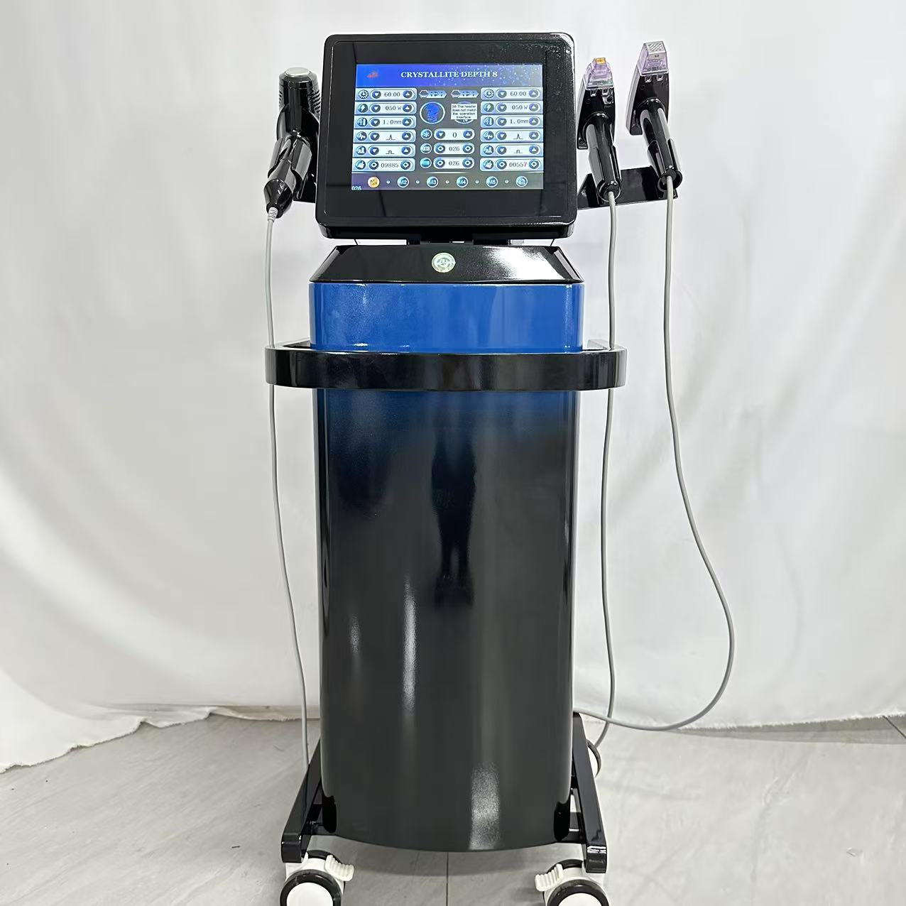 Gold RF Microneedling Therapy Device for Professional Skin Firming Anti-Aging and Fine Line Smoothing Treatments