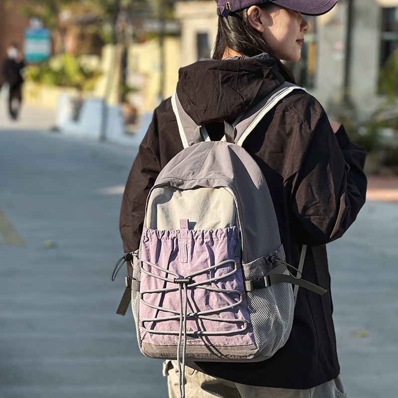 2025 Autumn New Neutral Style Backpack Lightweight Commuting fashion New College Student Large Capacity Outdoor Travel Leisure Backpack New Designer B