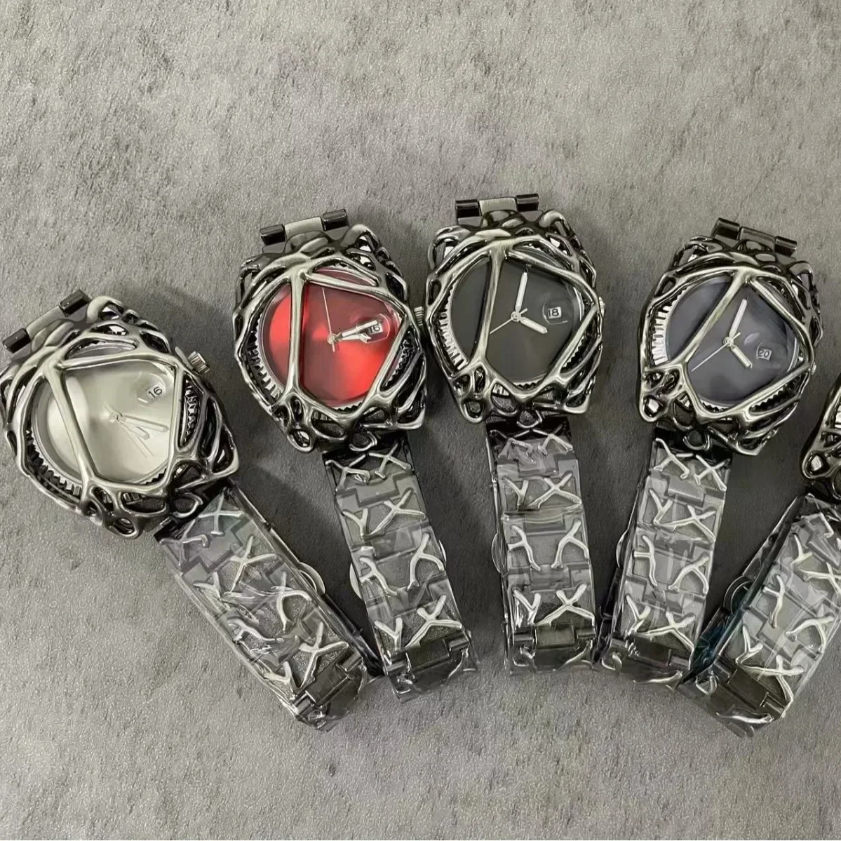 Retro Black Strap Y2k Quartz Watch Men Antique Alabaster High Quality Personalize Unisex Medieval Fashion Creative Clock 250807