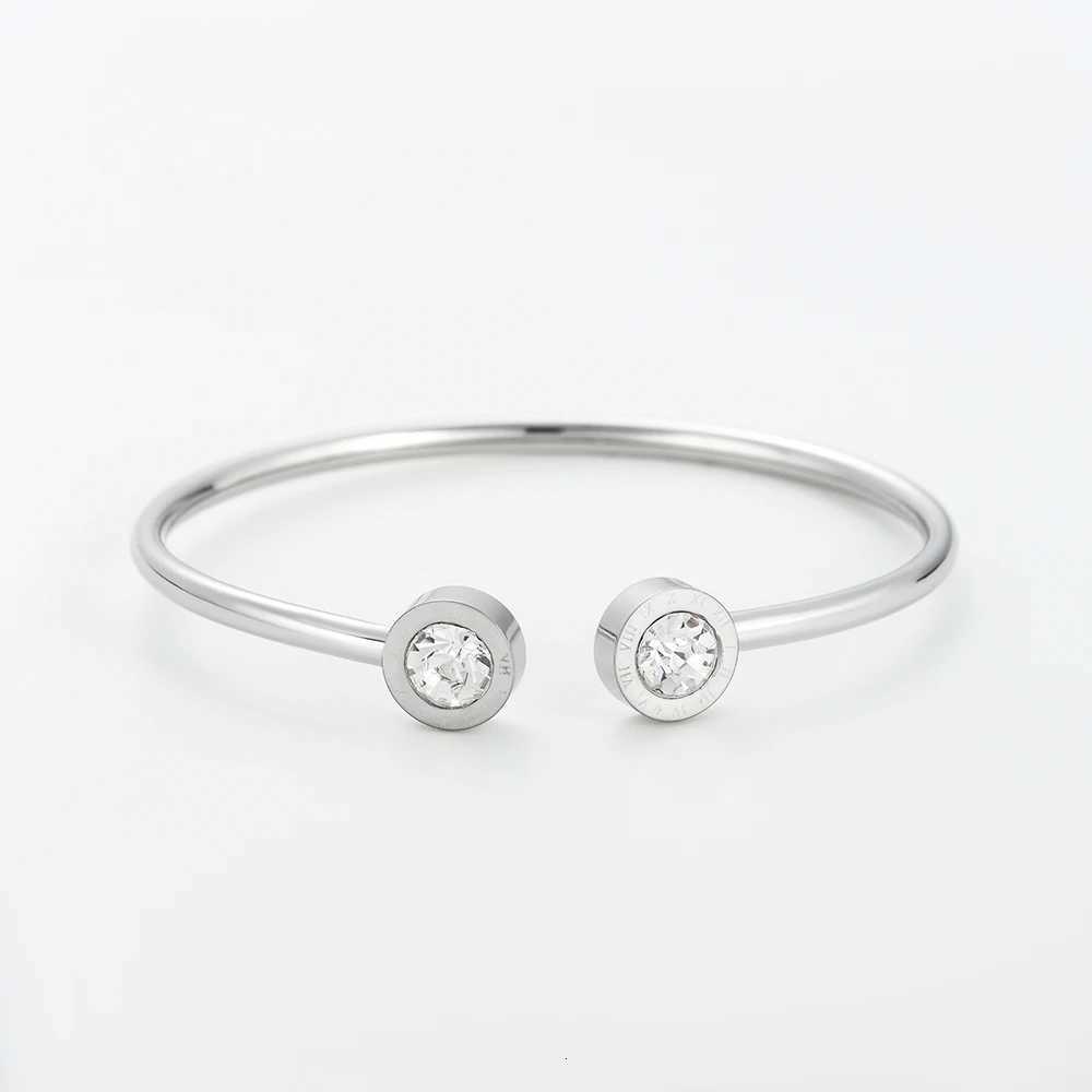 Luxury Crystal Cuff Bracelet For Women Roman Number Stainless Steel Bangles Jewelry Gift Z250807
