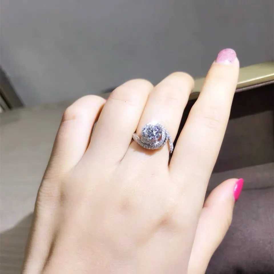 Fashion Anniversary Ring 925 Sterling Silver Moissanite Engagement Wedding Band Rings for Women Men Finger Party Jewelry Y250808