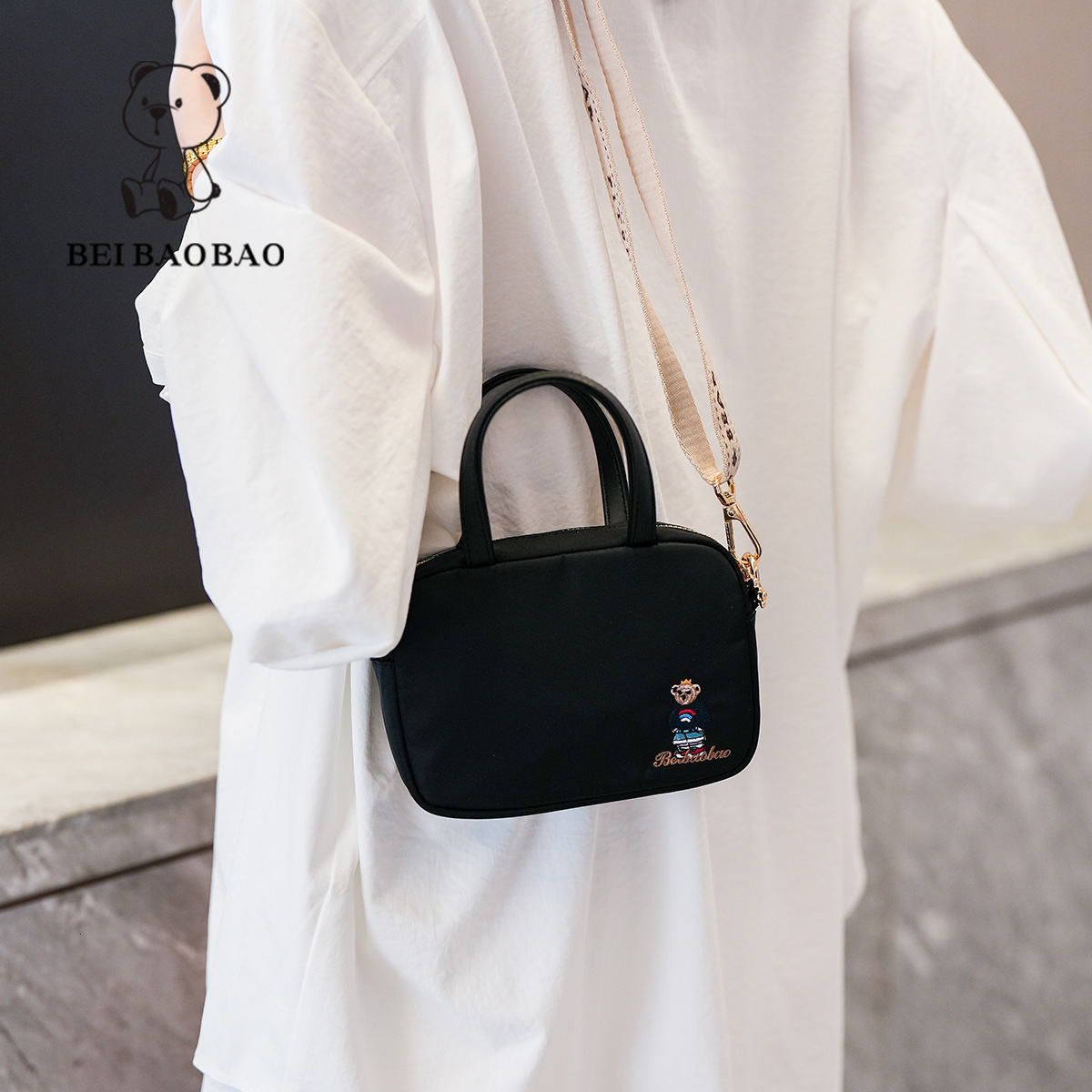 New Trendy Casual Travel Handbag Fashionable Versatile Shoulder Crossbody Lightweight Small Bag ddmymoon
