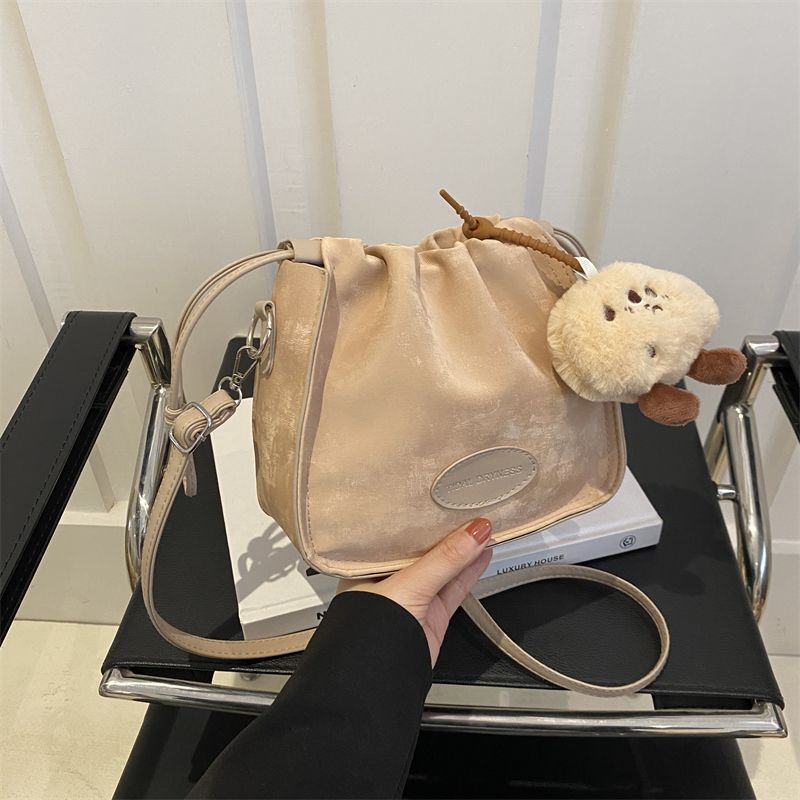 Free Shipping Designer Bag Luxury Bag Niche Wrinkled Cloud Bag For Women 2025 New French Style Versatile Crossbody Bag Fashionable Commuter Small Bag