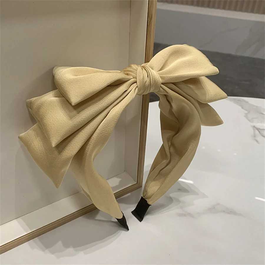New Fashion Retro Wen Band Wide Side Big Bowknot Haiand Classic Casual Hair Accessories for Girls Y250808