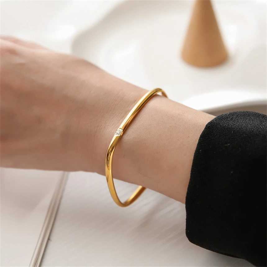 316L Stainless Steel Single Zircon Square Shape Simple Versatile Bracelets For Women Fashion Fine Jewelry Gift SAB650 Z250807