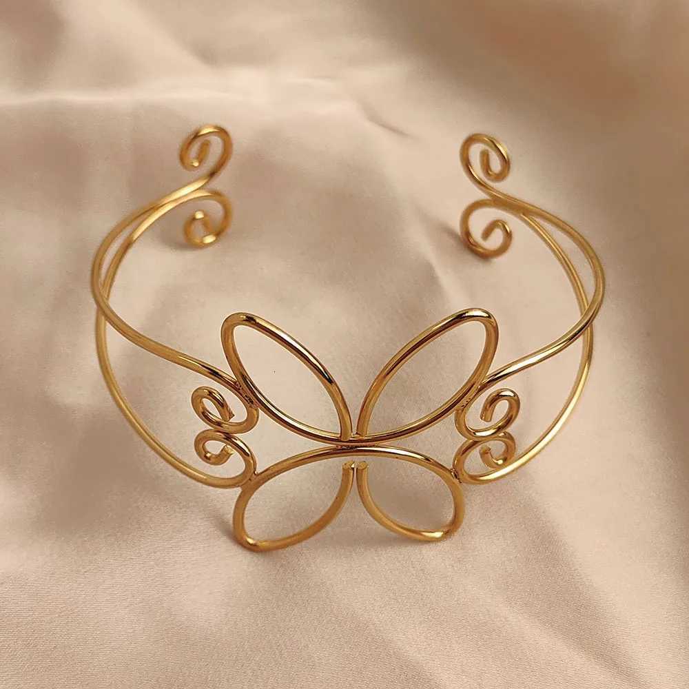 Creative Wire Button Pattern Butterfly Ungolded Womens Bracelet High-Quality Waterproof Metal Bracelet Party Jewelry Z250807