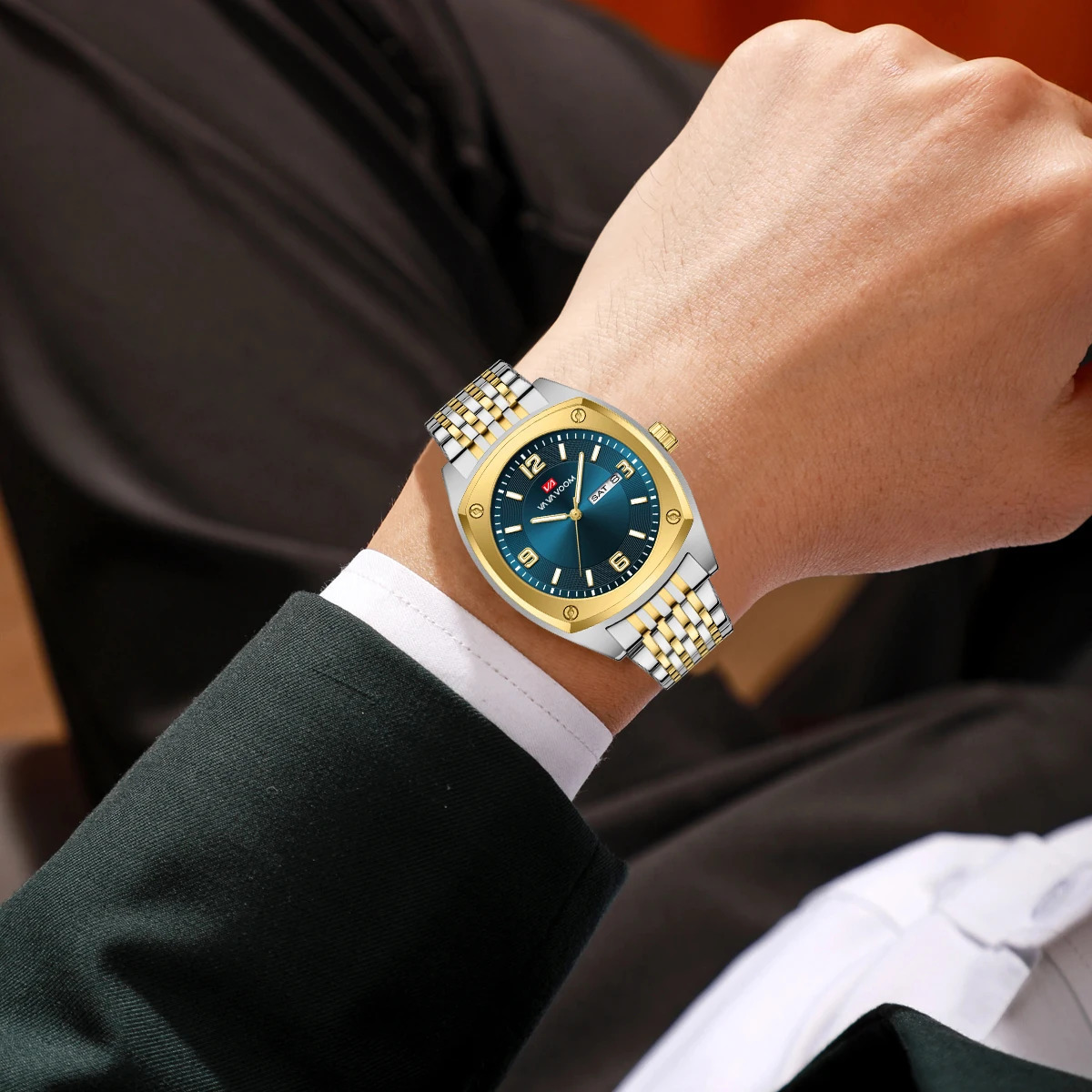 Men Stainless Steel Watch Fashionable Business Style Gold Calendar Quartz Movement Wine Barrel Shaped Casual Sports Watch 250807