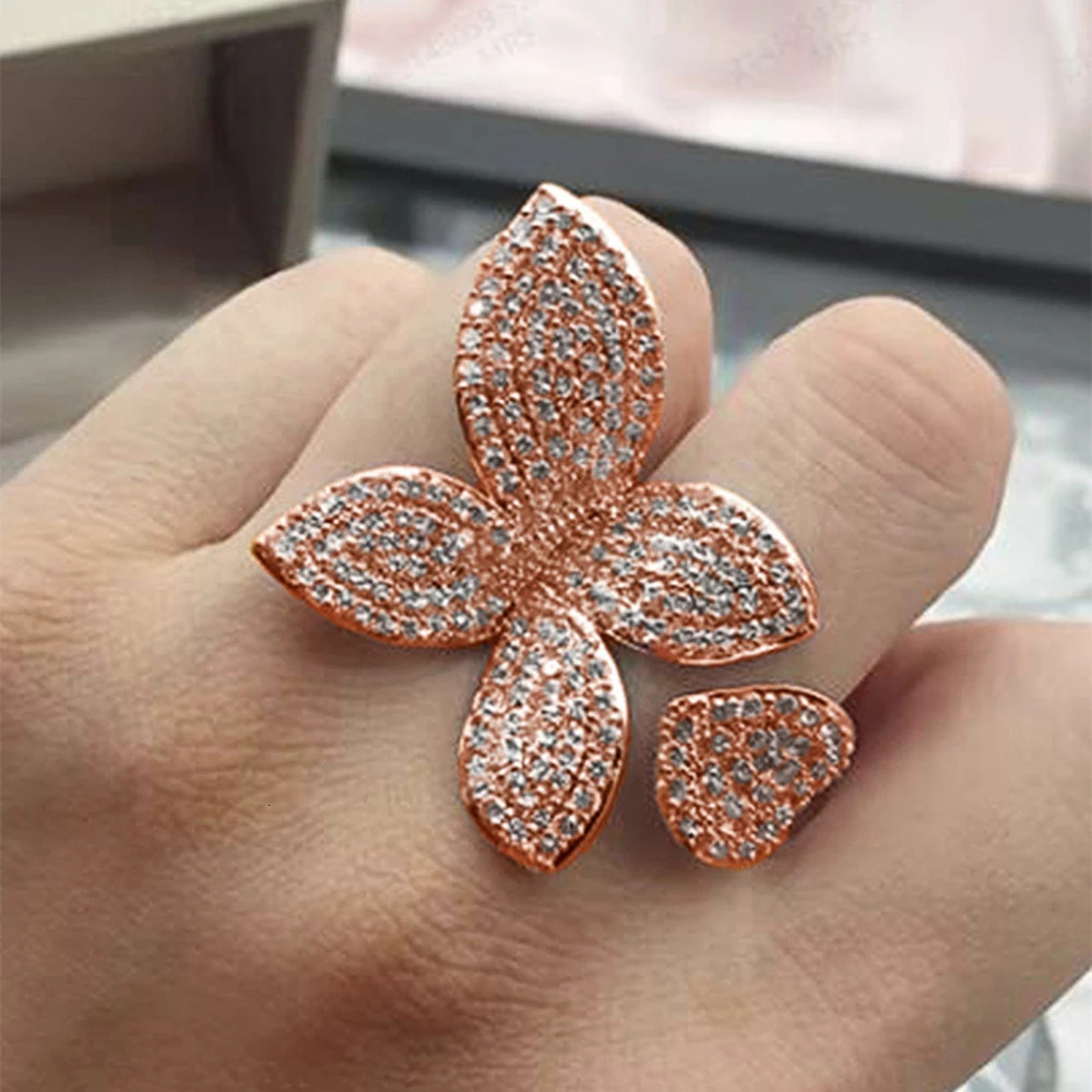 100% Hyperbole Sparkling Flower Opening Rings for Women Full Bling Iced Out Wedding Party Accessories Aesthetic Jewelry 250717