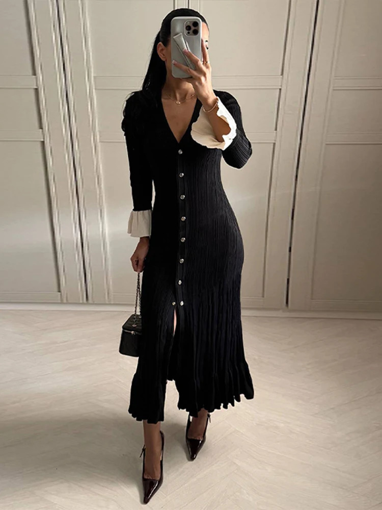 Flare Sleeve Color-Block Knit Maxi Dress Women Fashion Single Breasted Slim Dresses Lady Elegant Evening Party Long Dress 250805