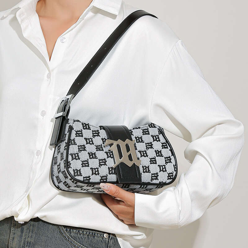 Millennial Hot Girl Underarm for Women 2025 Autumn Winter New High-end Baguette Fashion Casual Handbag Shoulder Bag Trendy