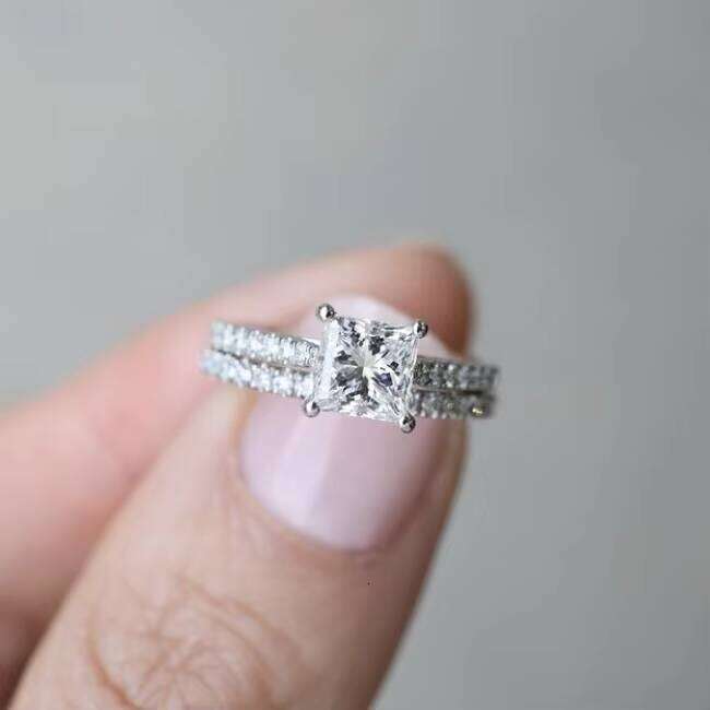 Distinctive Princess Cut Dia Ring 14K Real Gold 1ct D/VVS Clarity Moissanite Fine Jewelry Rings Women for Gift Engagement