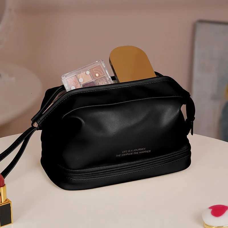 New Large Capacity Waterproof PU Cloud Makeup Bag Double Layered Mens Portable Cosmetic Storage Box Bag W Bag Cosmetic Bag Y250808